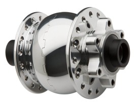 Dynamo v předním náboji na pevnou osu 15mm a diskové brzdy 6 děr
