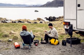 lodní vak z pevného materiálu